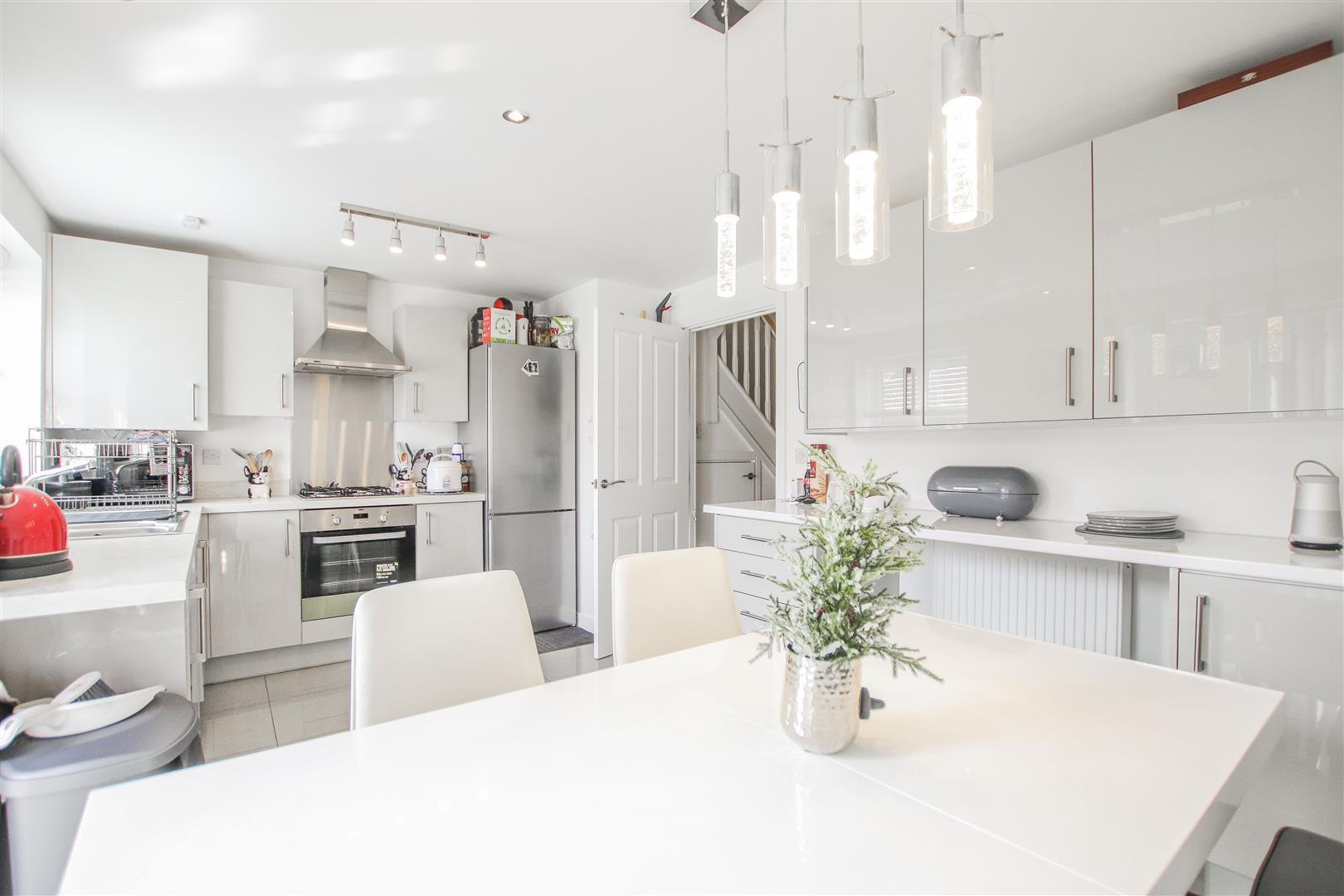3 Bed Semi-detached House For Sale - Main Image